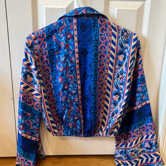 Zara cropped blouse - Picture 3 of 3